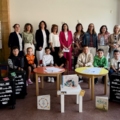 Los alumnos de los colegios recogen las maletas viajeras llenas de libros